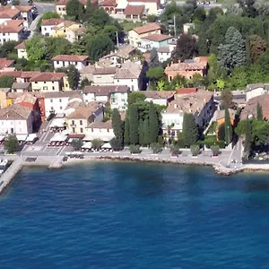 https://hotel-vela-doro-dependence.hotelinveneto.com